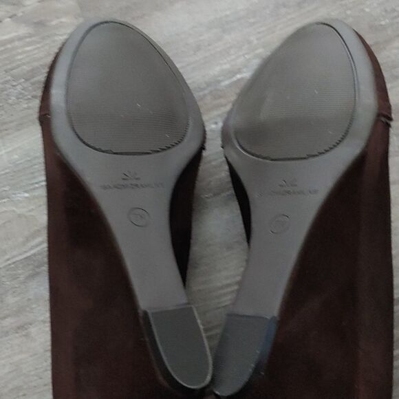Isaac Mizrahi Live Imkalma brown Wedges Sz 7 NWOT - Picture 8 of 8